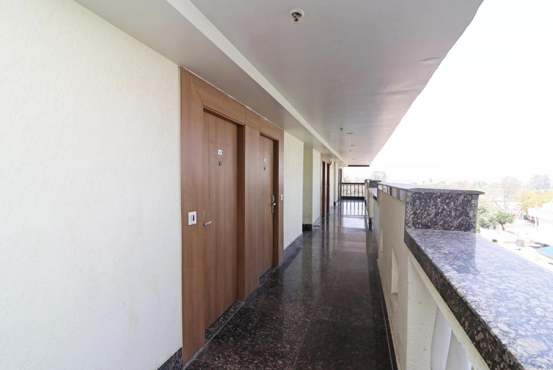 Hotel Lotus Paradise - Banquet & Dining - Near Murthal Sukhdev Rāi Εξωτερικό φωτογραφία