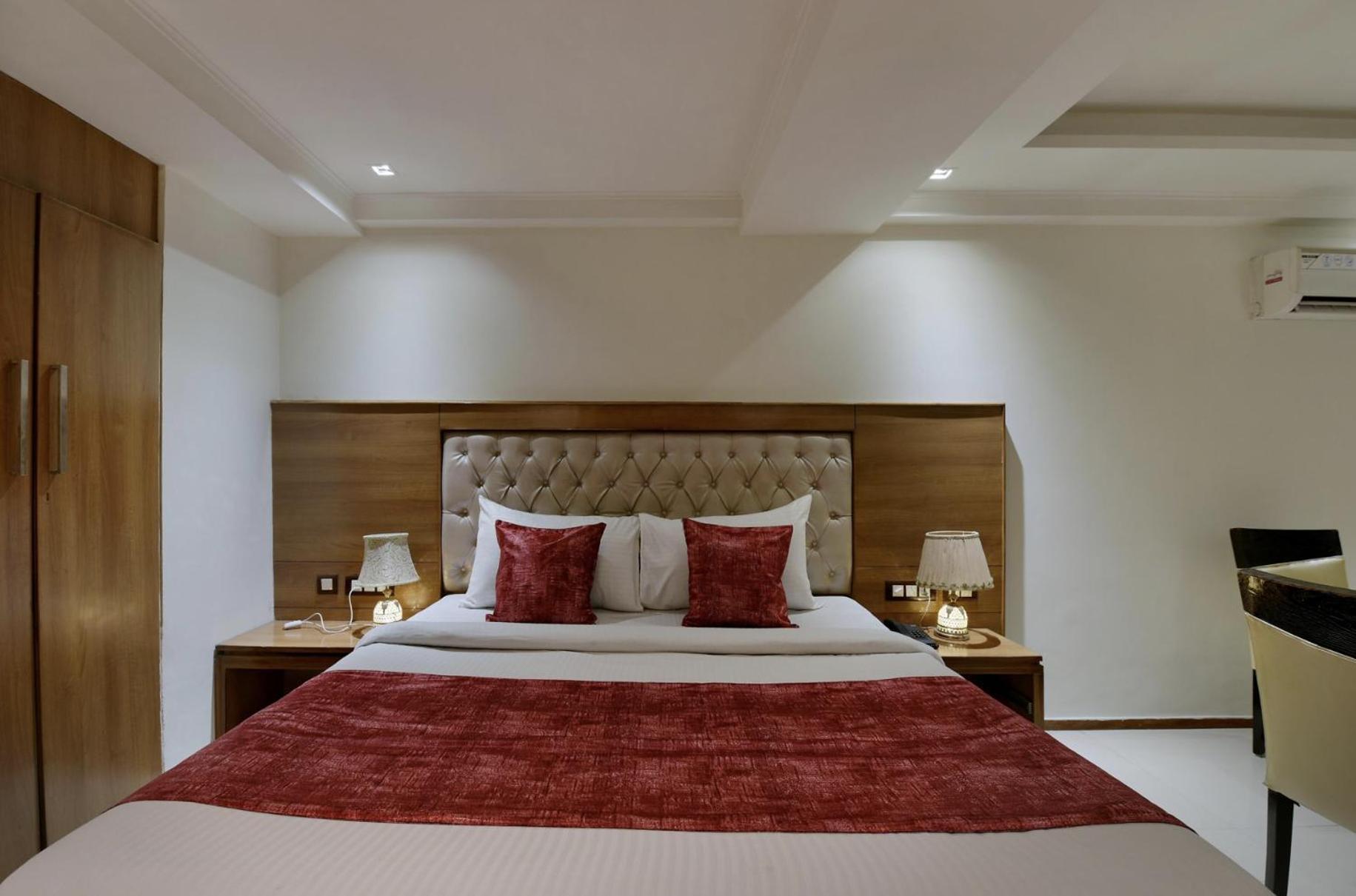 Hotel Lotus Paradise - Banquet & Dining - Near Murthal Sukhdev Rāi Εξωτερικό φωτογραφία